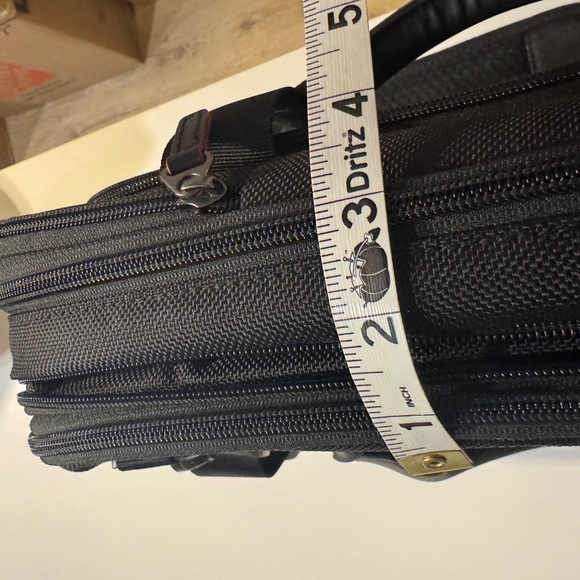 Briggs & Riley Work black Leather Slim Brief (KLB422-4) - Picture 16 of 16